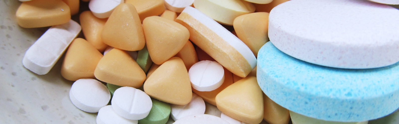 text
holistic wellness, functional medicine, targeted nutrients, hormone balance, digestion support, detoxification support, brain health, energy production, nutritional gaps, integrative health, whole‑body wellness, multivitamins, omega‑3